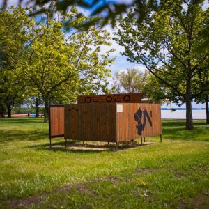 Agárdi Olivér Attila_Játék strand, Gyenesdiás, öltözőkabin_Felirat és dekorációs munka_01